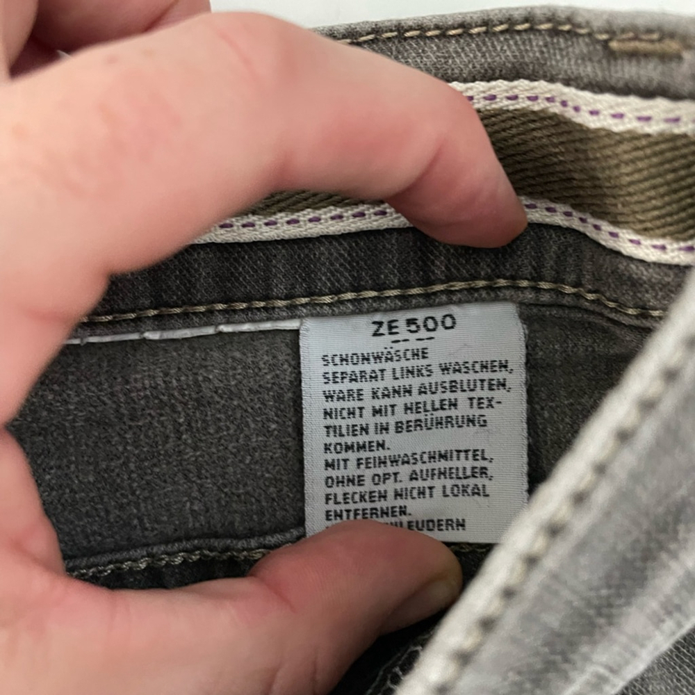 HILTL, men’s gray denim jeans, size likely 36x30, straight leg, modern fit - Picture 5 of 8